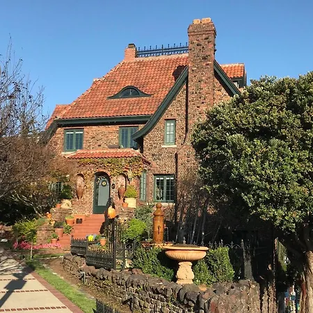 Upper Terrace Cottage